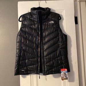 NWT Women’s Northface Puffer Vest